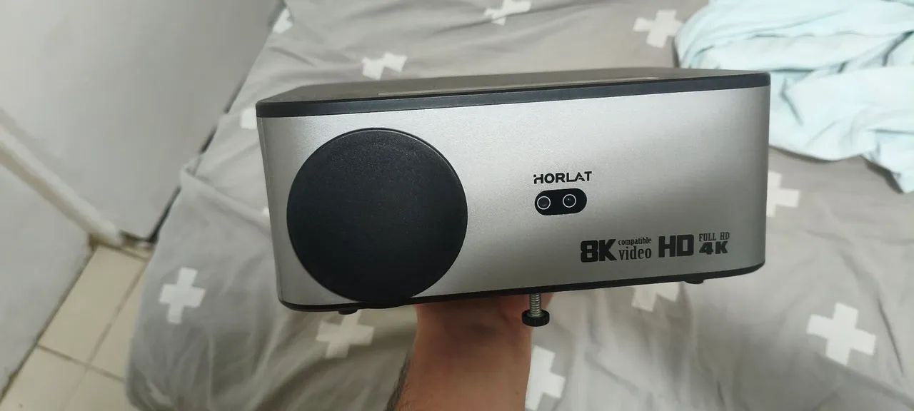 Projetor Horlat Full HD nativo