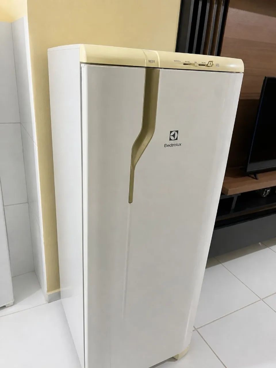 Geladeira Eletrolux em ótimo estado