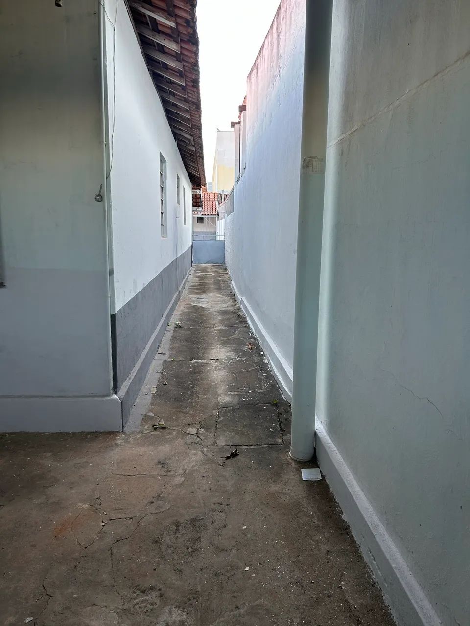 Aluguel bem localizado barracão 