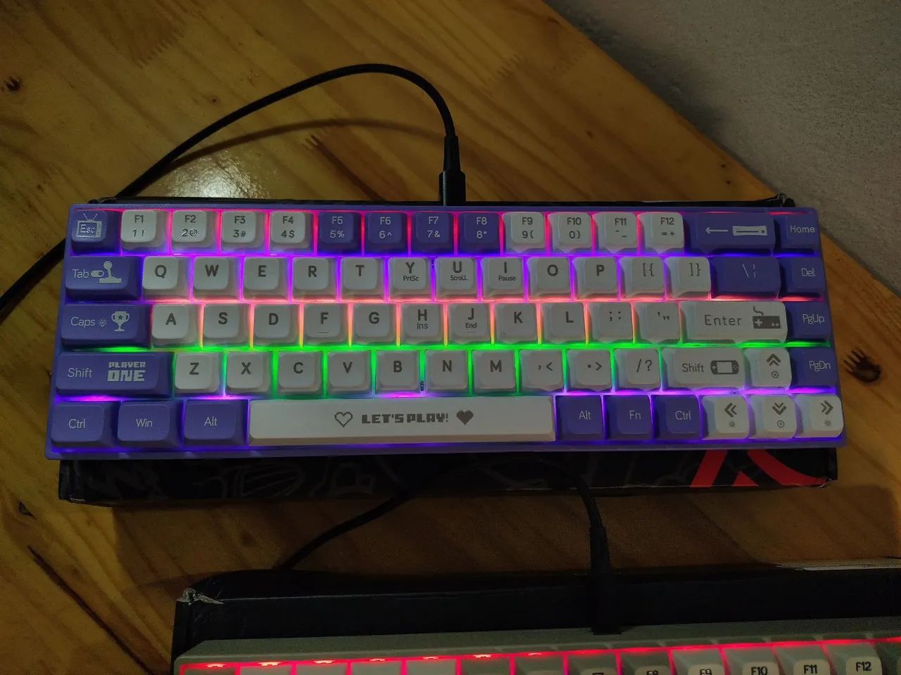 Teclado Mecânico Ajazz AK680 - 65% - Switch Red - Hot Swap
