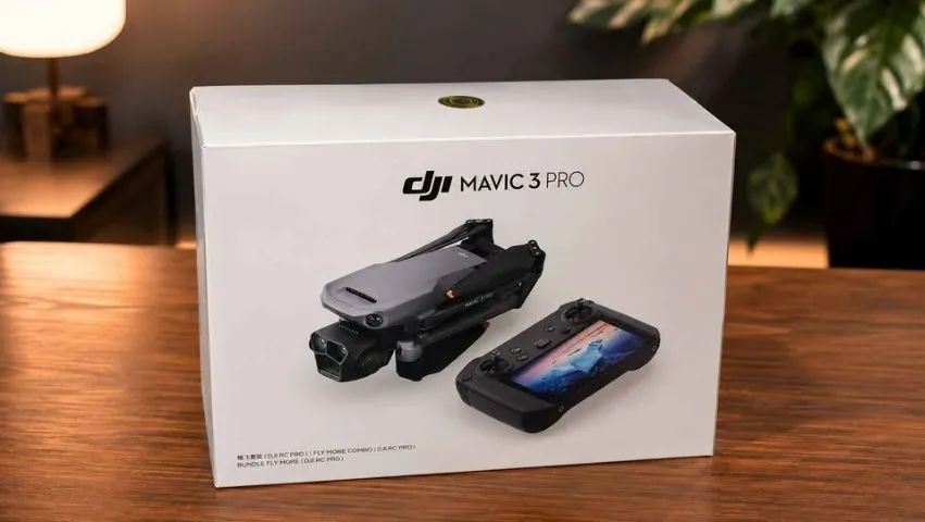NOVO E LACRADO | Drone DJI Mavic 3 Pro Fly More Combo