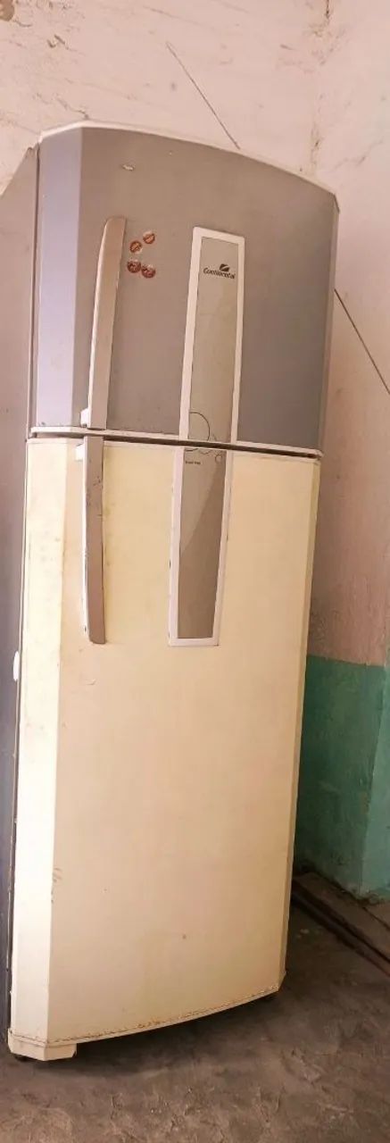Vendo geladeira em bom estado 