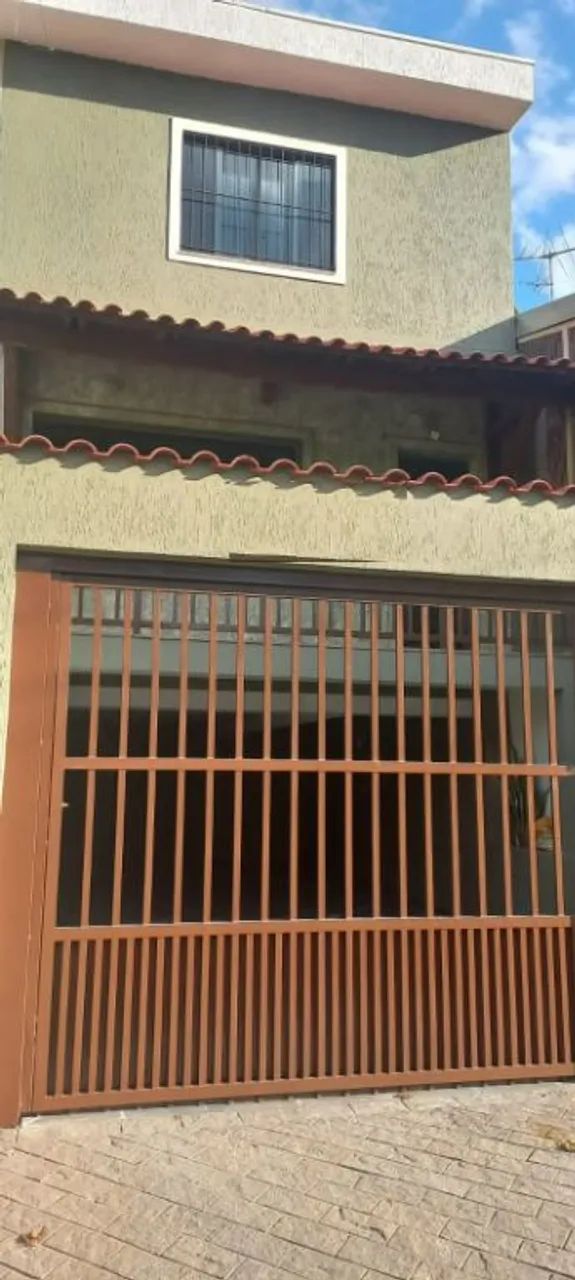 Sobrado a venda com 3 dormitórios Km 18, OSASCO