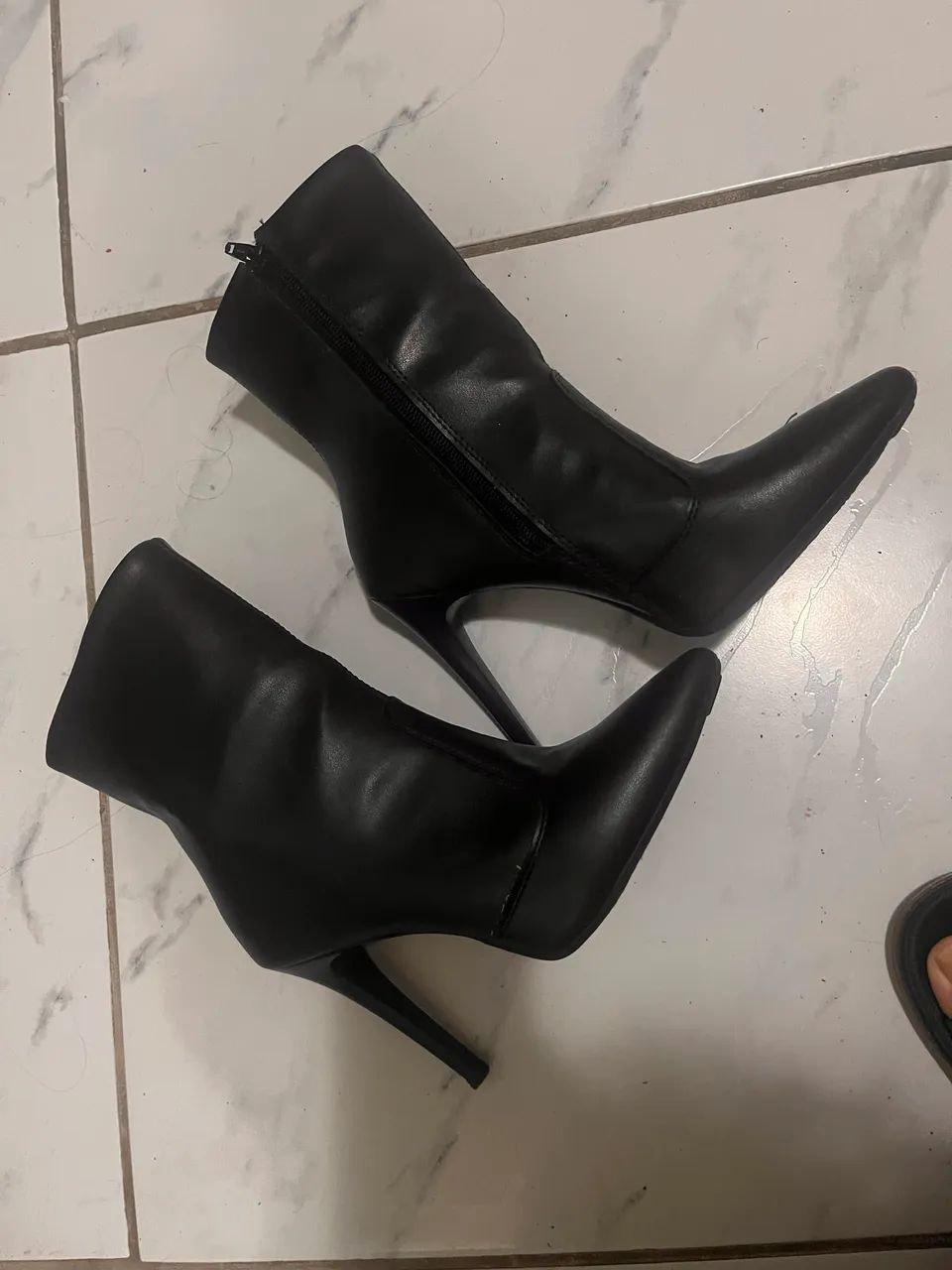 Bota Bico Fino  - Foto 2
