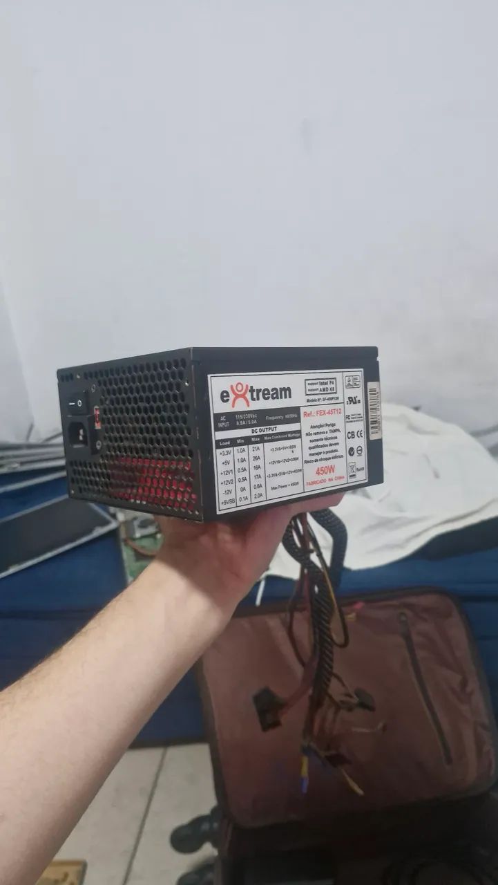 Fonte 450w generica funcionando perfeitamente 