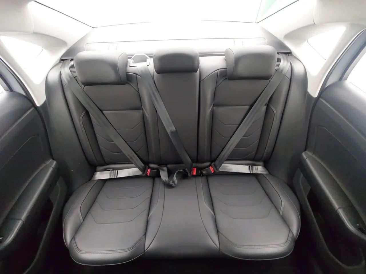 Volkswagen Virtus TSI 1.0 Flex 12V 4p Aut., foto 18 de 18