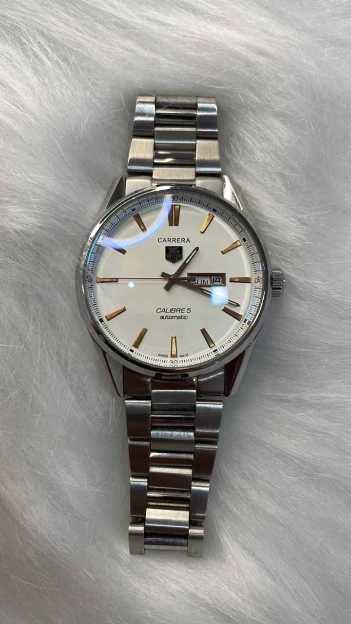 Relógio Automatico Fundo Branco com Fundo de Vidro 
