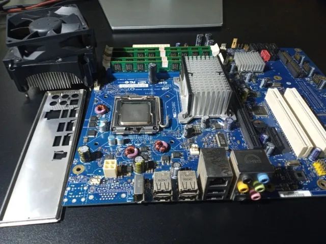 Kit Placa mãe 775 + CPU QuadCore + Ram (8GB)