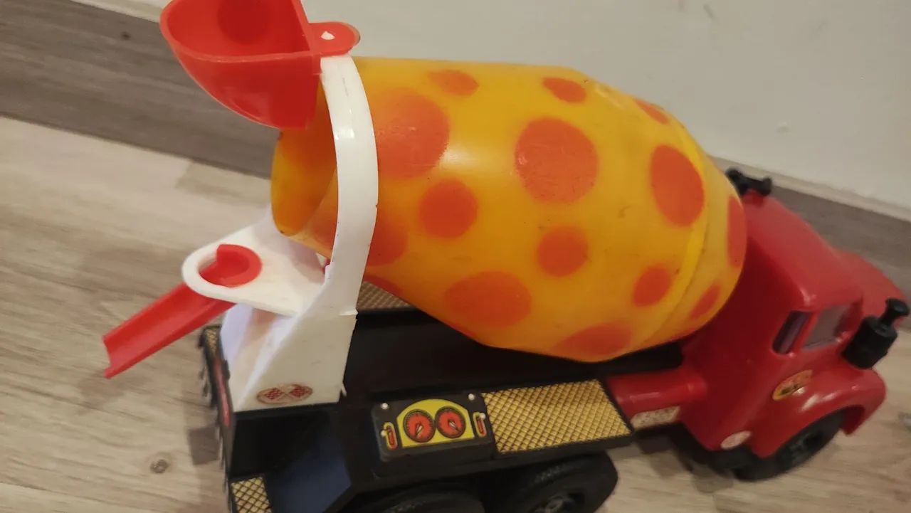 CAMINHÃO ELKA BETONEIRA NOVO NA CAIXA!<br>R$ 2500,00 + FRETE <br>TRATAR 44- * WILSON - Foto 6