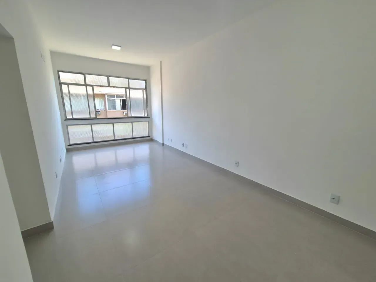 IMÓVEL Á VENDA COM 3 QUARTOS EM BOTAFOGO - Foto 2