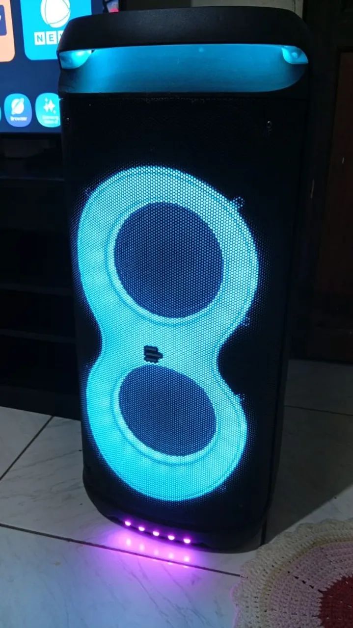 Vende-se Tv Samsung 55 polegadas e caixa de som pulsebox sp511