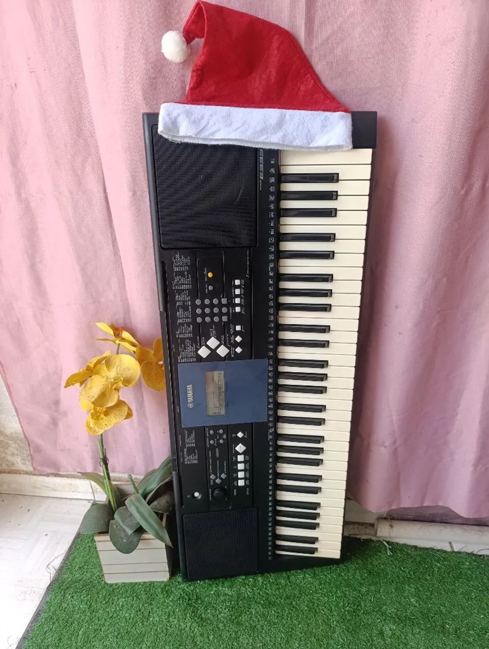 Teclado Yamaha PSR E333 já progamado ritmos atuais 