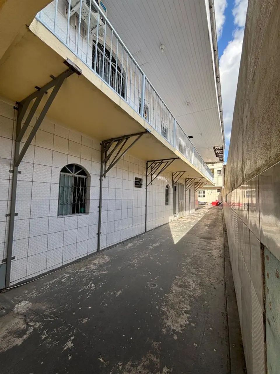 OTIMA OPORTUNIDADE, Vendo casa com 8 apartamentos no Coroado. - Foto 2