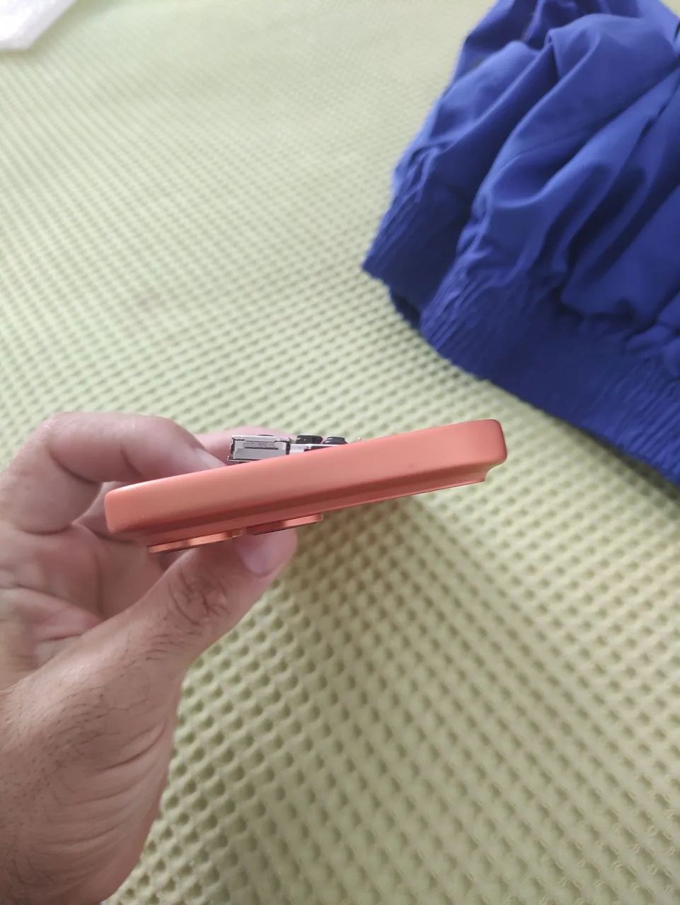 Carcaça iPhone 17 pro Max Laranja - Foto 5