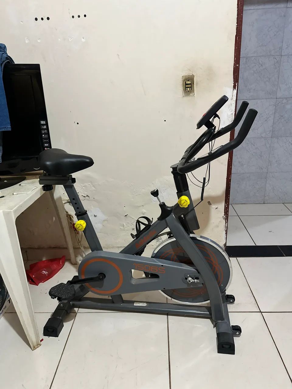 Bicicleta ergométrica seminova - Foto 4