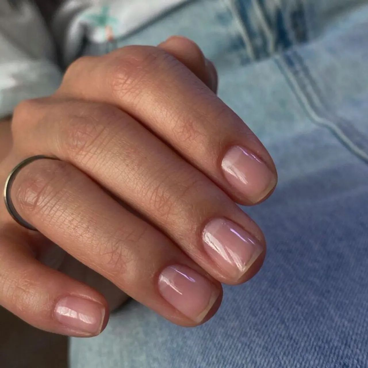Precisa-se manicure 