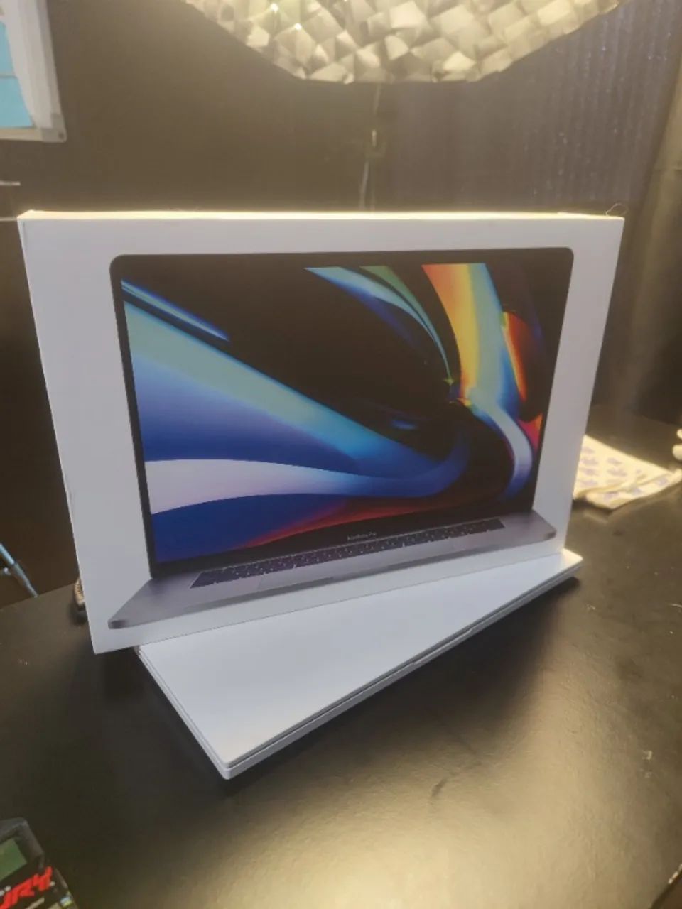 Caixa Vazia Macbbok PRO 16"