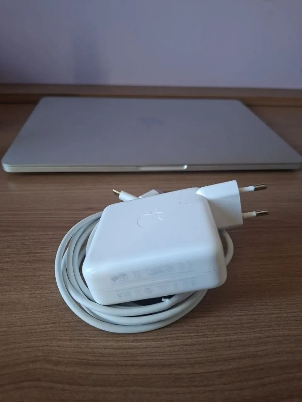 MACBOOK PRO 13'' M2 - 2022- 256GB SSD - PRATA - TOUCHBAR - Foto 2