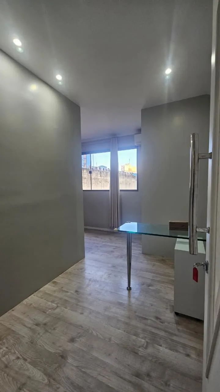 SALA COMERCIAL PARA ALUGAR EM NAZARÉ | ED. VILLAGE MILLENIUM