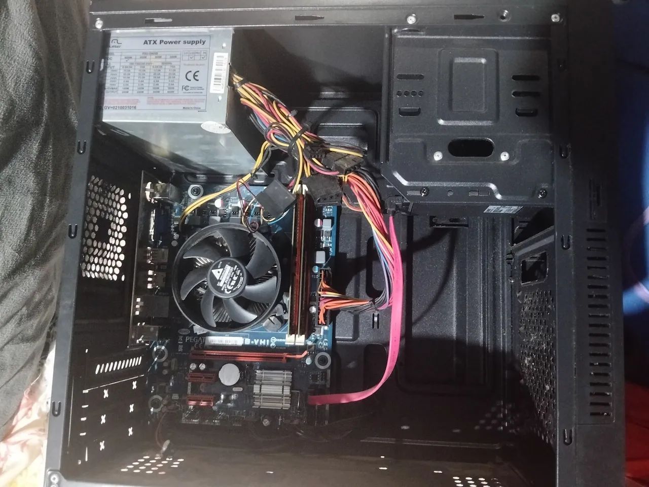 Manito,Pc com peças simples 