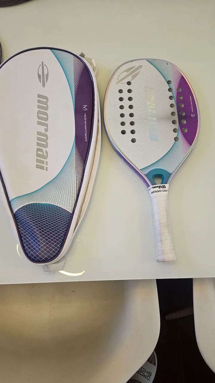 Raquete de beach tenis.