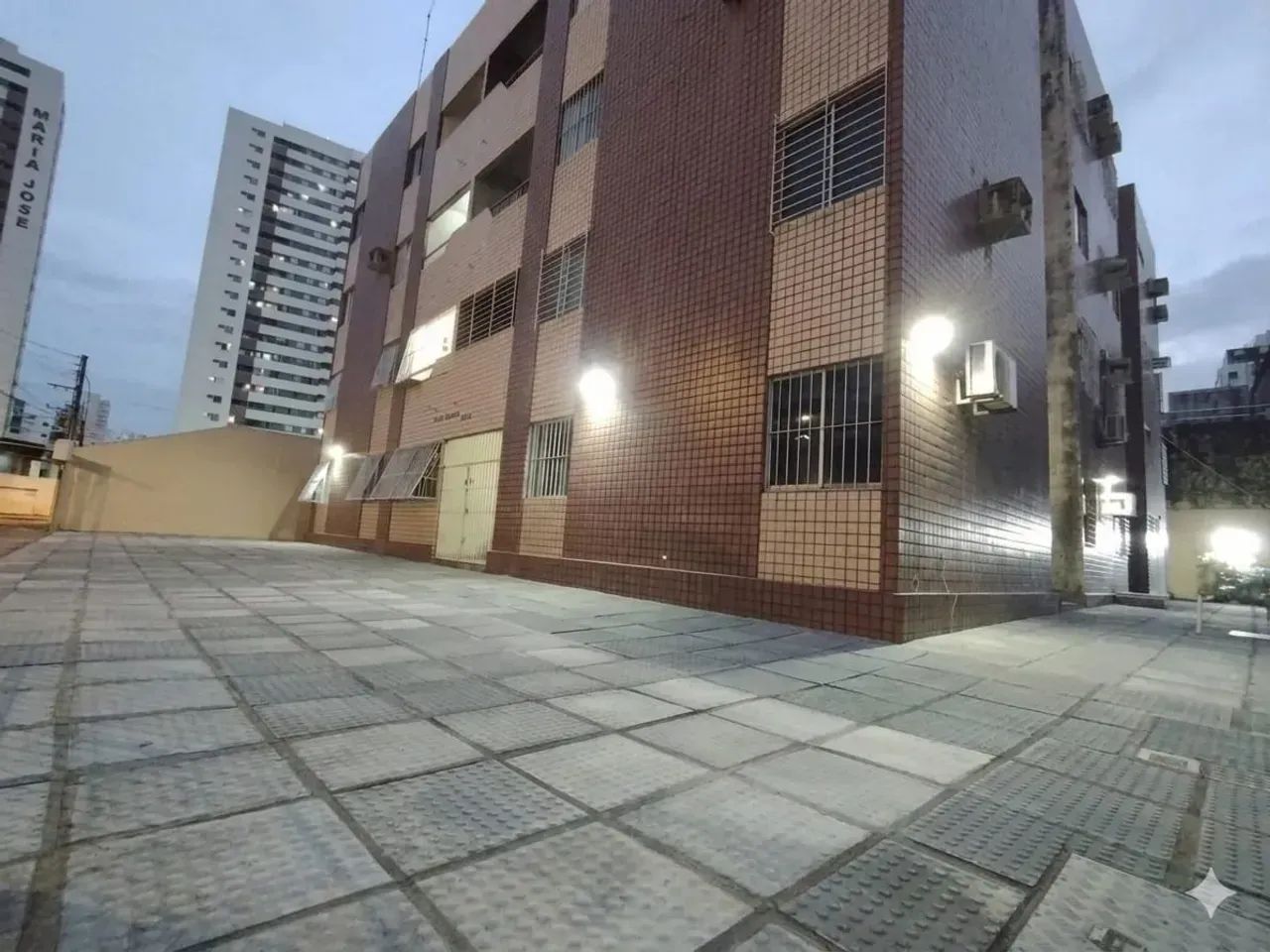 apartamento mobiliado com dois quartos na avenida - Foto 3