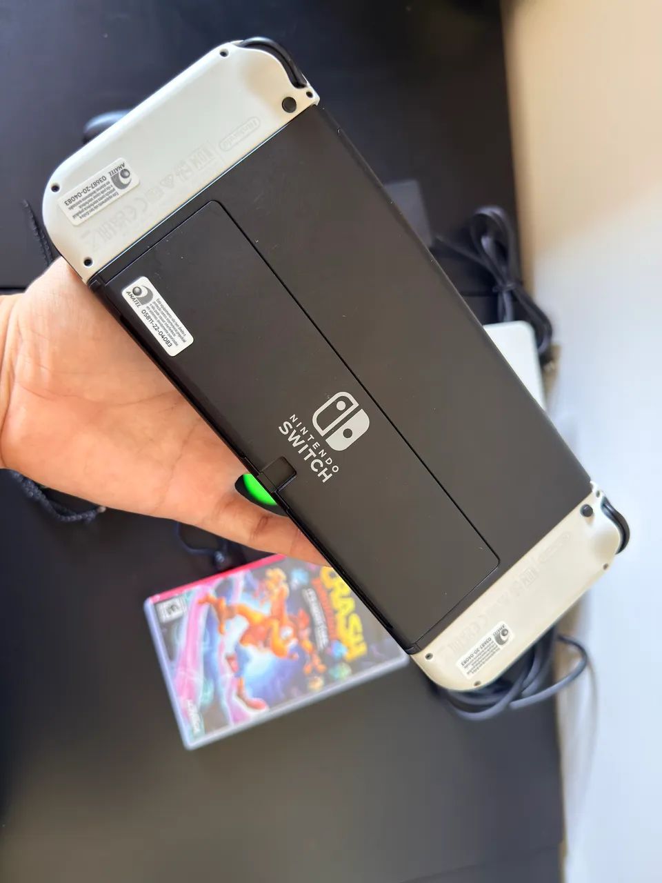 Nintendo Switch OLED branco + Joycon + Jogo - Foto 4
