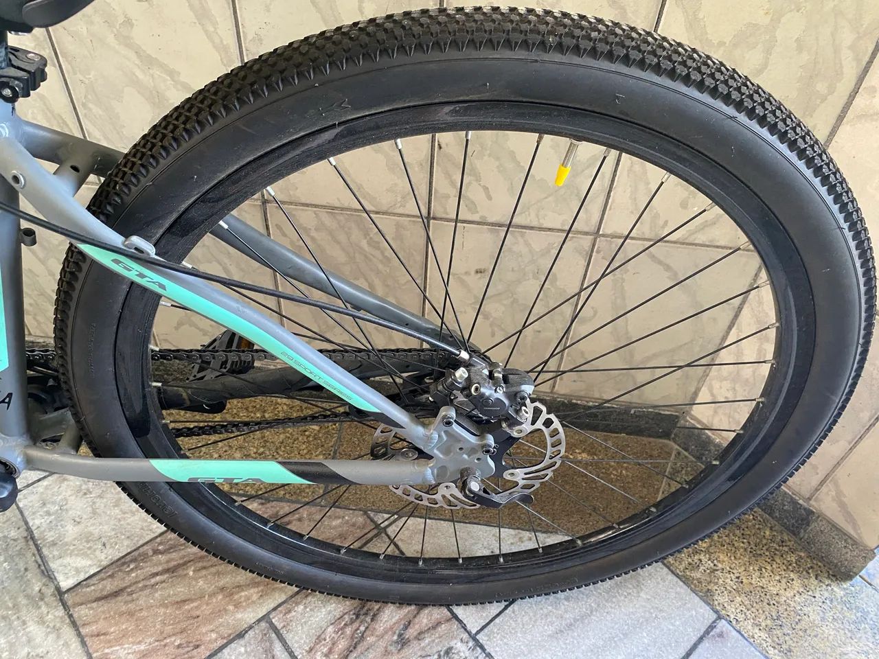 Bicicleta GTA Muito Nova - Pronta Pra Andar - Aro 29