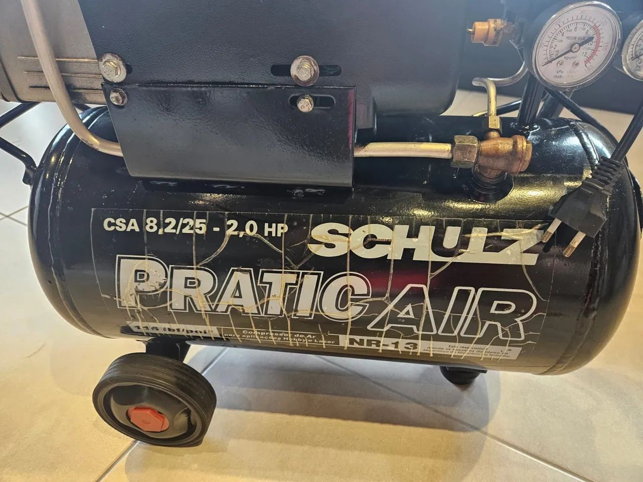 Compressor de Ar Schulz - 220V - 2,0 HP