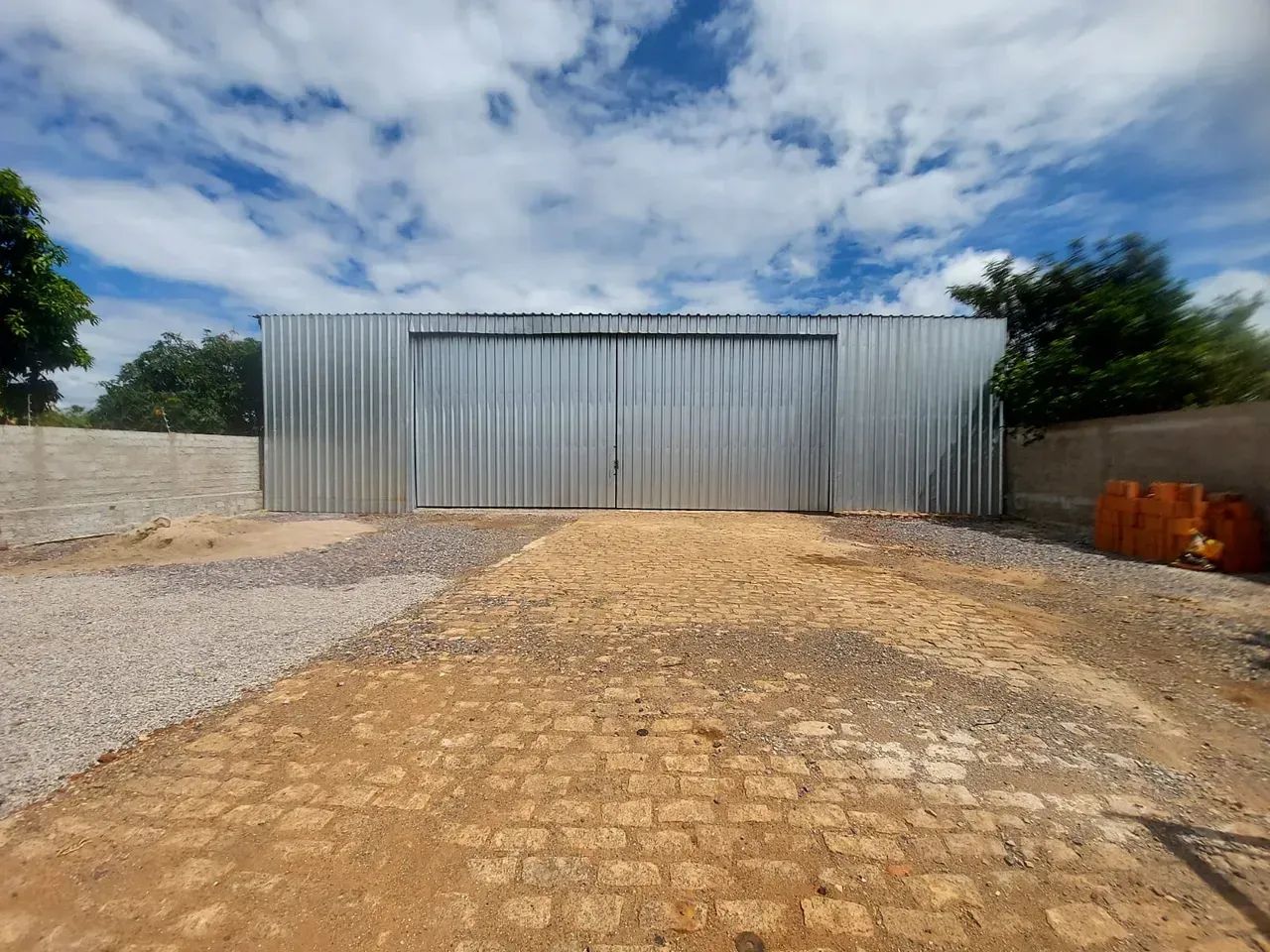 BARRACÃO PARA LOCAÇÃO EM ARAÇOIABA DA SERRA. 800 metros - Foto 3