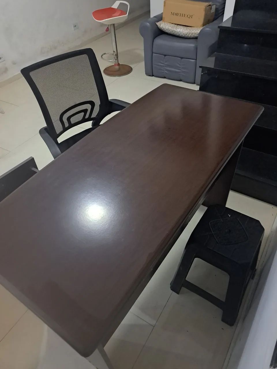 Mesa e cadeira de escritório - Foto 2