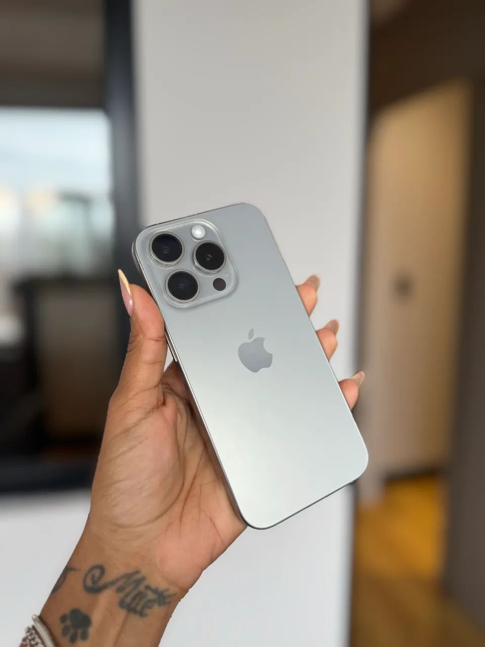 Celular iPhone 15 pro 256  - Foto 3