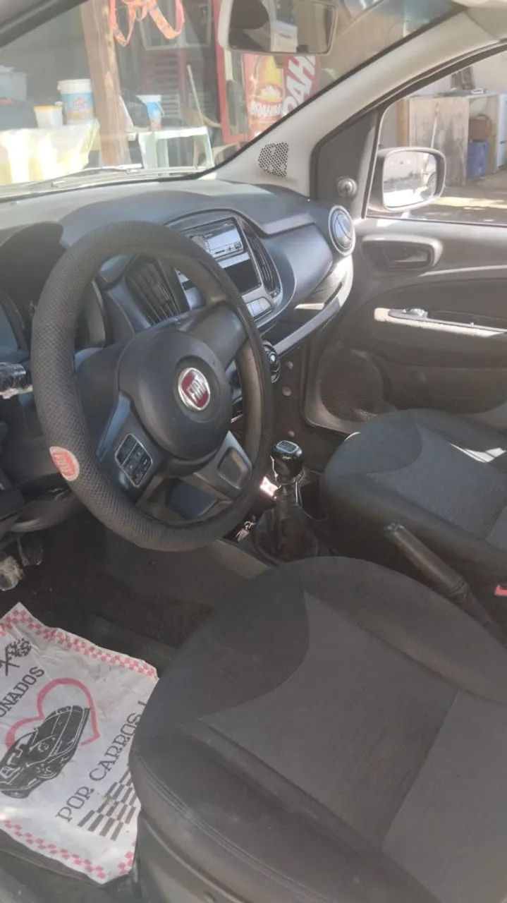 Fiat Uno Attractive 1.0 Flex 6V 5P 2017 - Foto 5