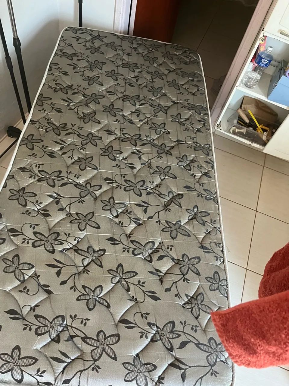 Cama de solteiro , em ótimo estado mas usada - Foto 2
