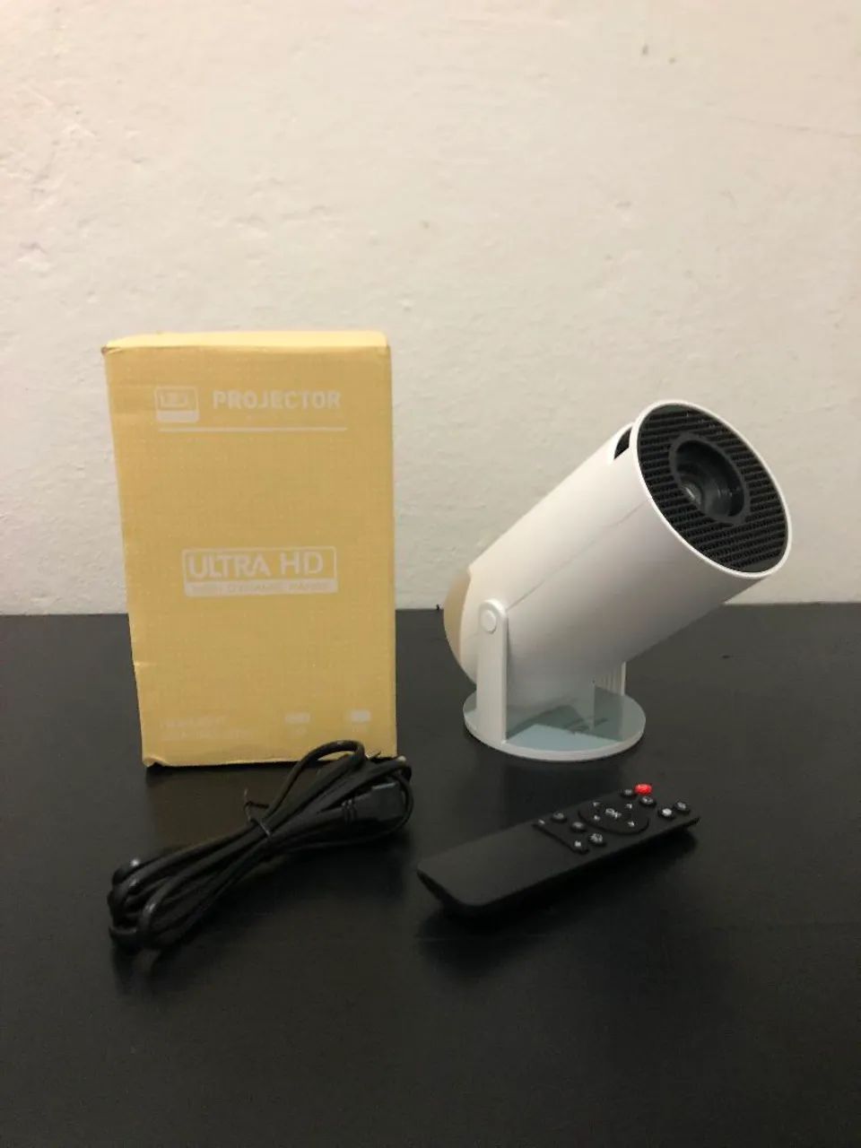 Projetor de Vídeo 4k Novo - Foto 2
