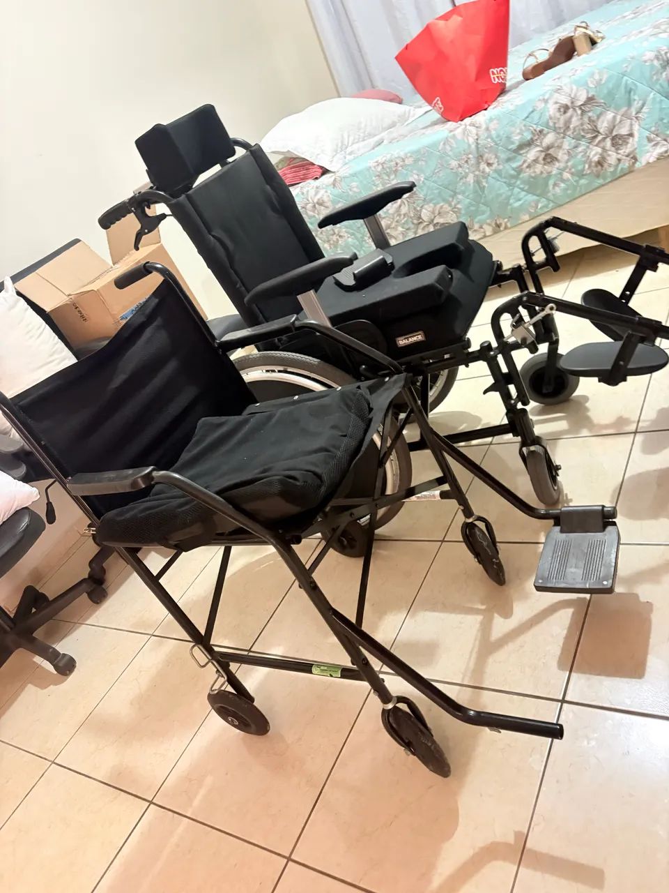 Cadeira de roda  - Foto 4