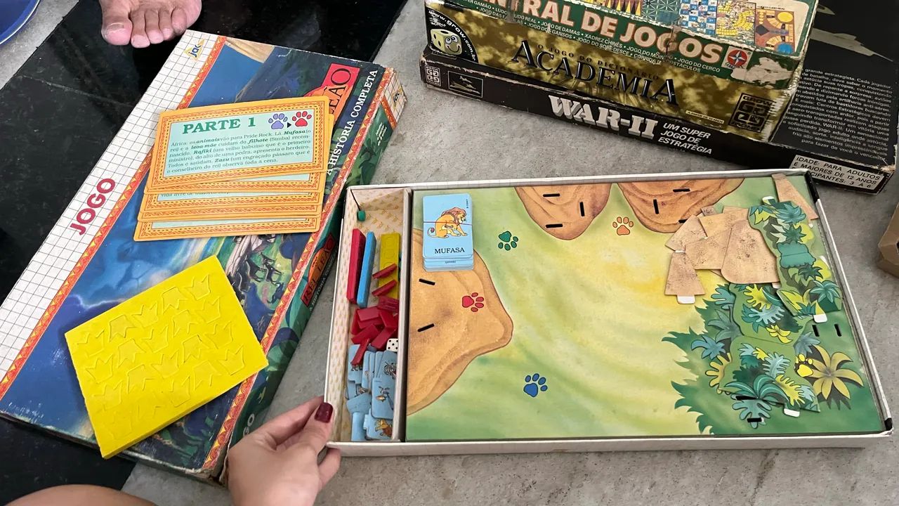 Jogo de tabuleiro antigo- Rei leão  - Foto 2