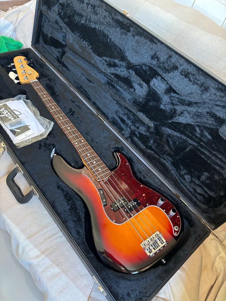 Hard Case Fender Bass - Instrumentos musicais - Maraponga