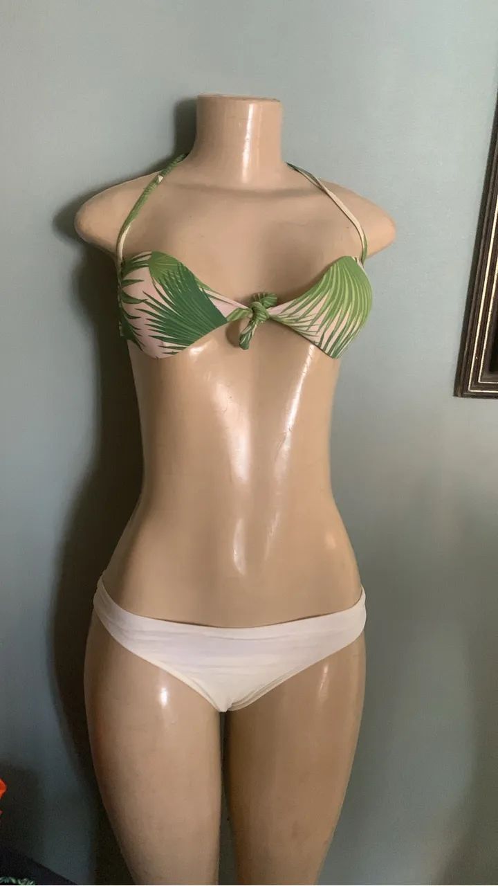 Biquíni ( água de coco)