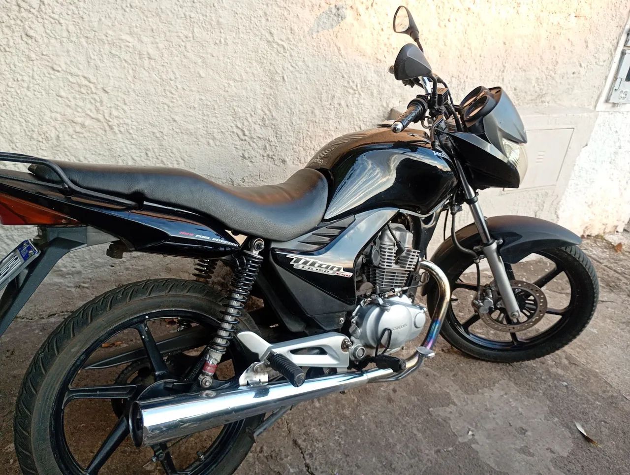 Titan 150 completa 