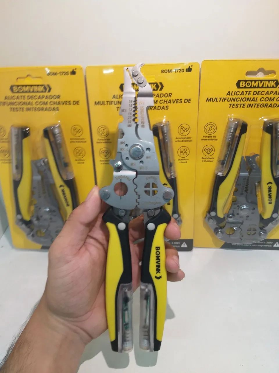 ALICATE UNIVERSAL MULTIFUNCIONAL COM CANETA TESTE INTEGRADA 