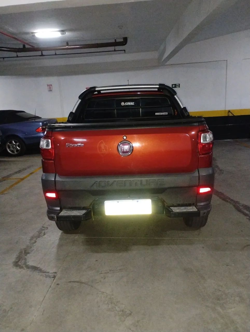 Fiat Strada Adventure1.8/ 1.8 Locker Flex CD 2016 - Foto 3