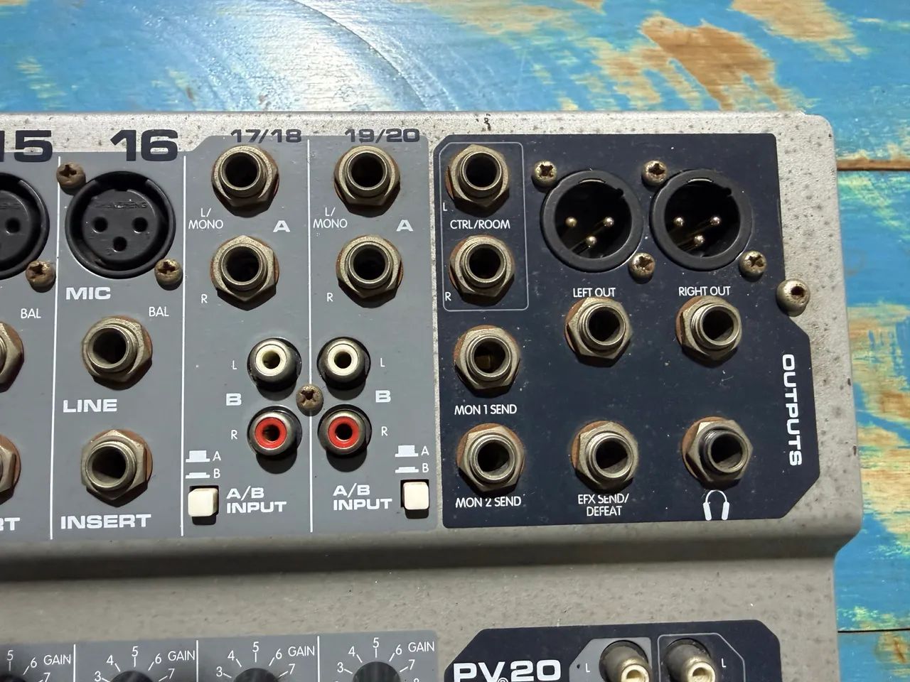 Mesa de som Peavey de 20 canais - Foto 3