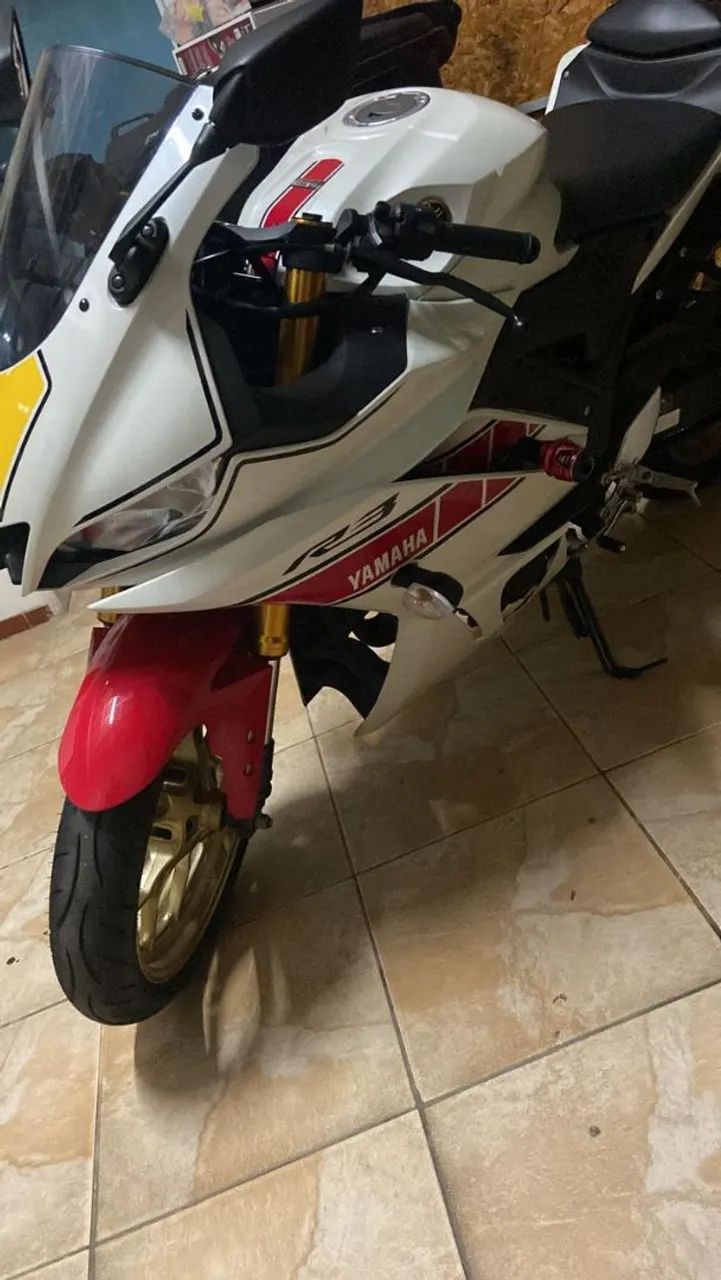 YAMAHA R3 - Foto 3