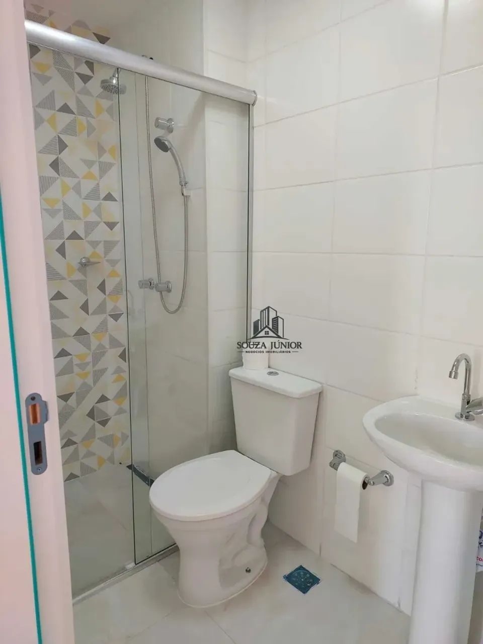 Imóvel para aluguel e venda possui 55 metros quadrados com 2 quartos - Foto 2