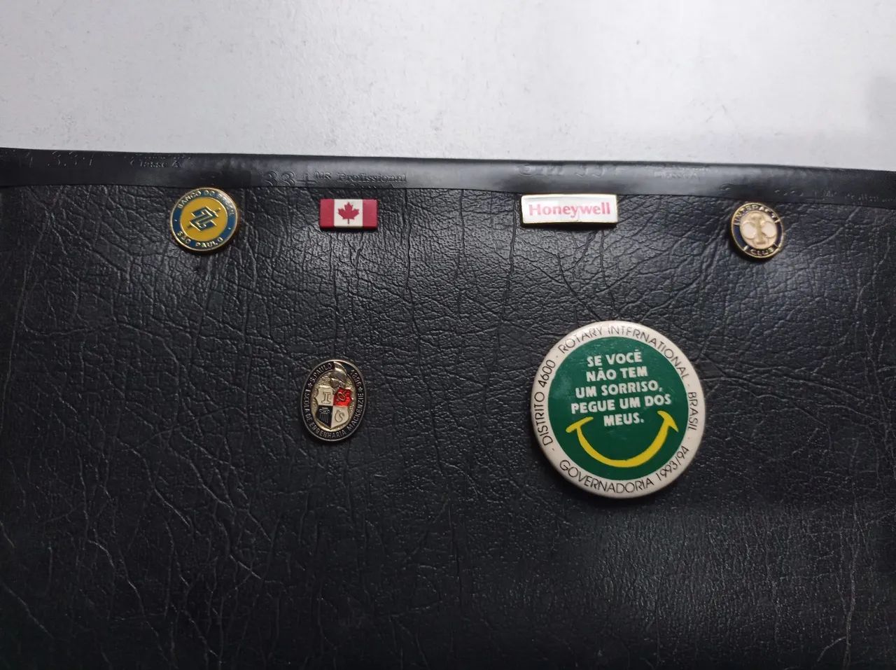 Pins de Coleção - Interact Club, Bandeira do Canadá e Brasil