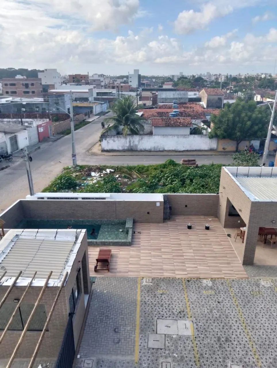 Apartamento semi mobiliado 