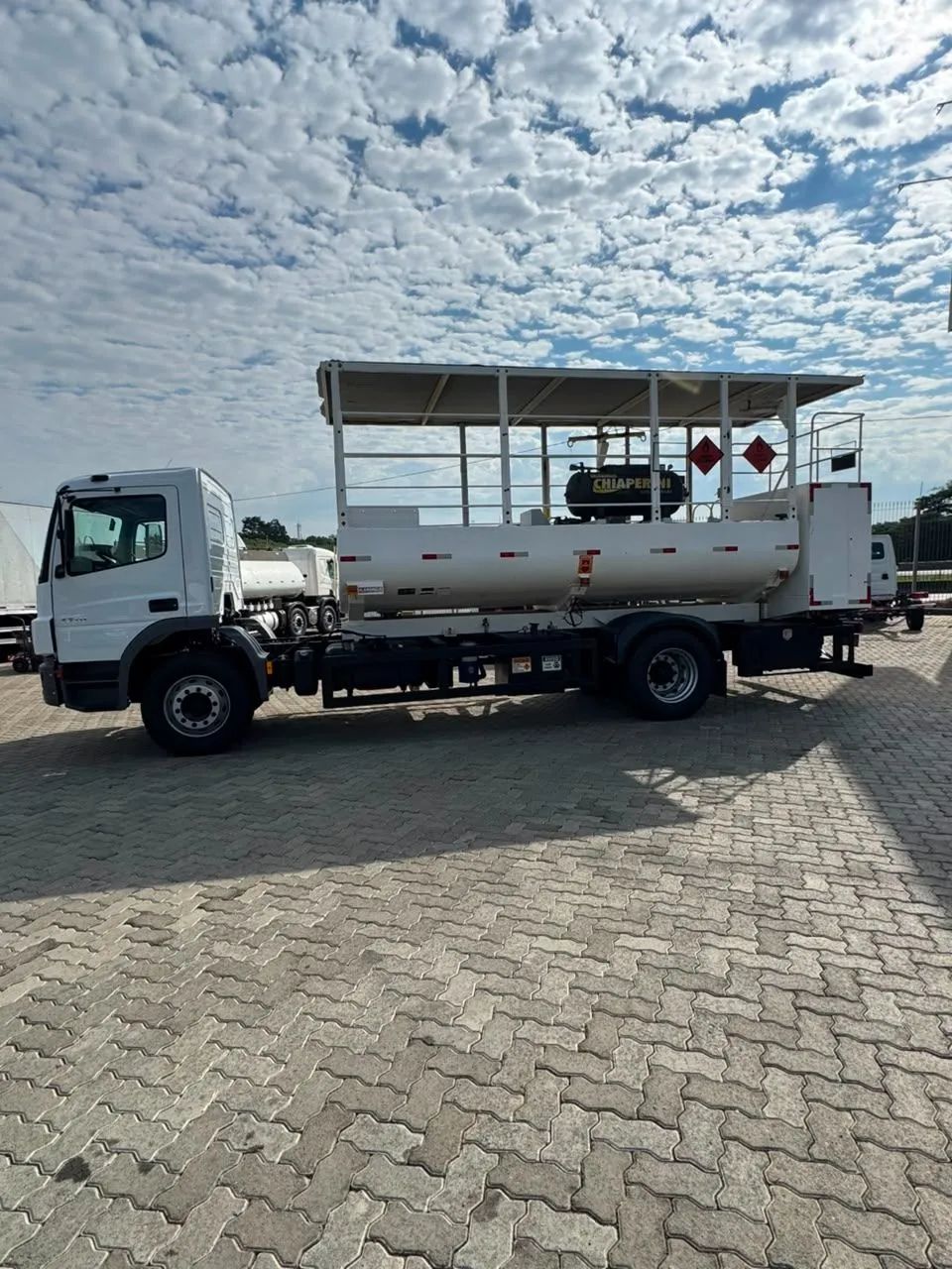 MB ATEGO 1719 4X2 2020 COMBOIO TANQUE ABASTECEDOR - Foto 5