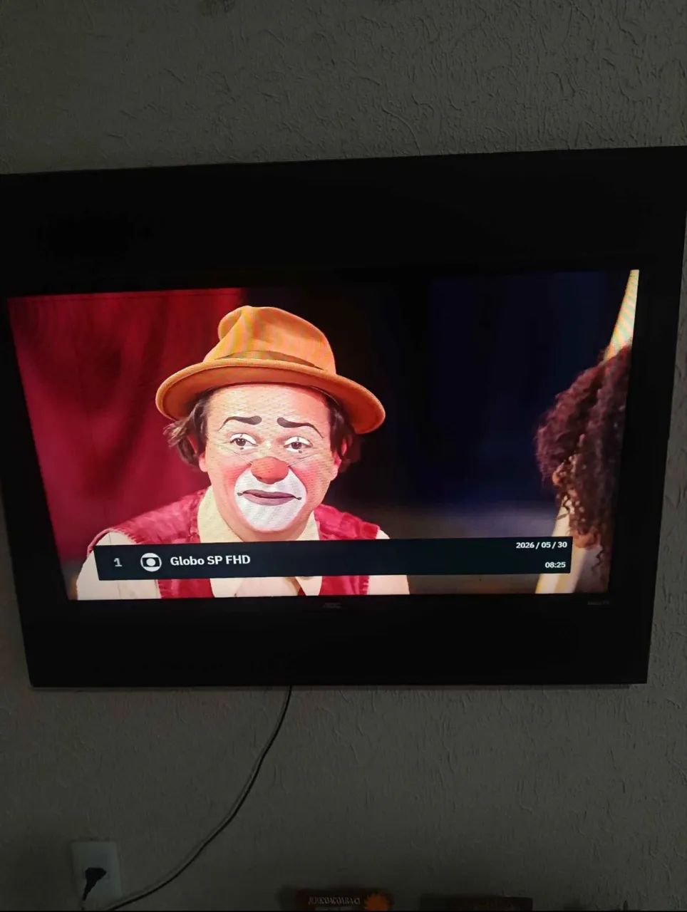 AOC ROKU TV ANDROID 3 MESES DE USO  - Foto 2