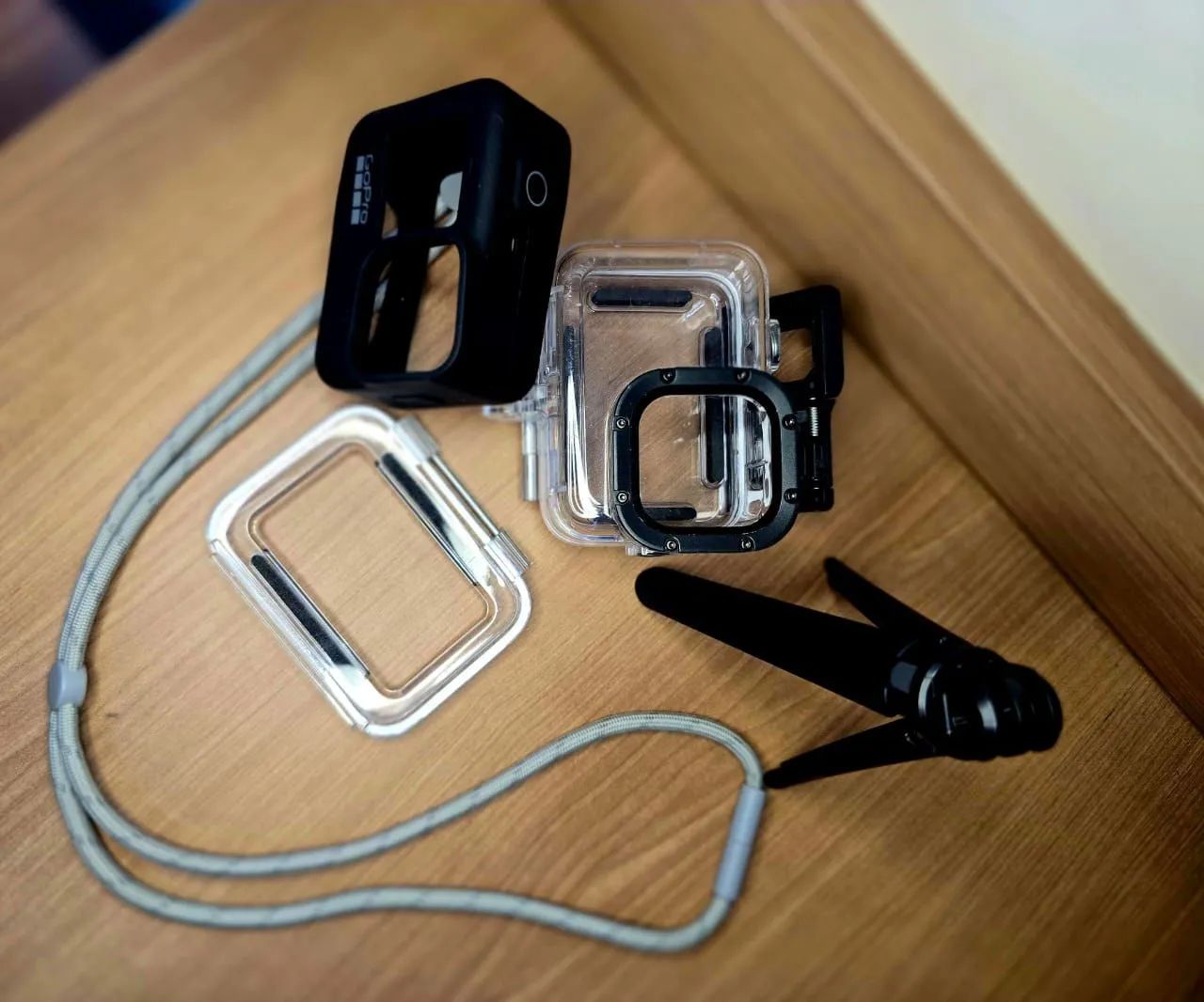 Gopro Hero 10 Black com muitos acessórios, pouquíssimo uso - Foto 6